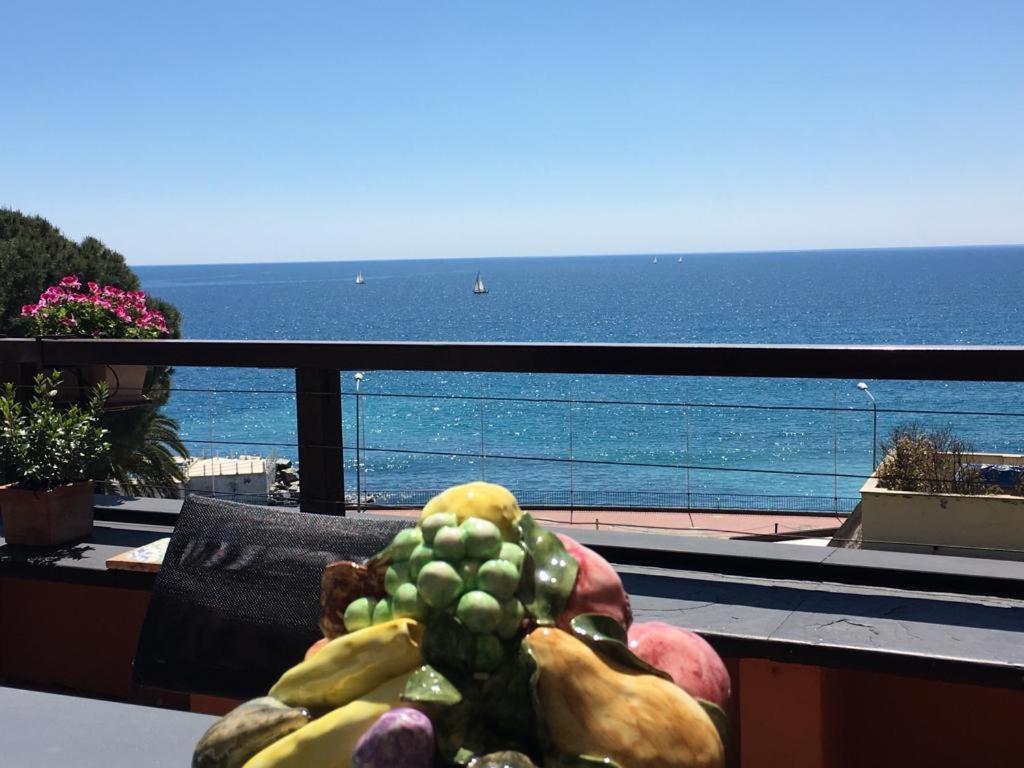 Appartamento Fronte Mare, Vista Mozzafiato Varazze Ngoại thất bức ảnh